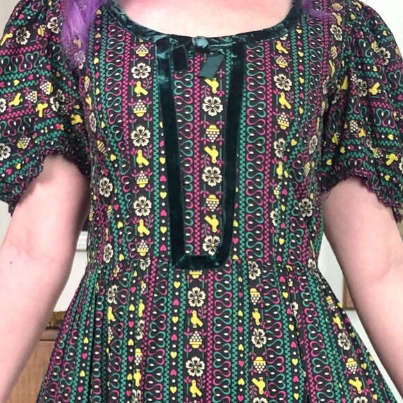 Vintage Scandinavian Bird Print Dress, Dark Cottagecore Puff Sleeve Dress, Sz M - Picture 7 of 10